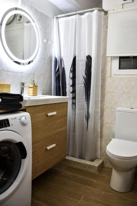 Newly Renovated-City Center Apartment Atenas Exterior foto