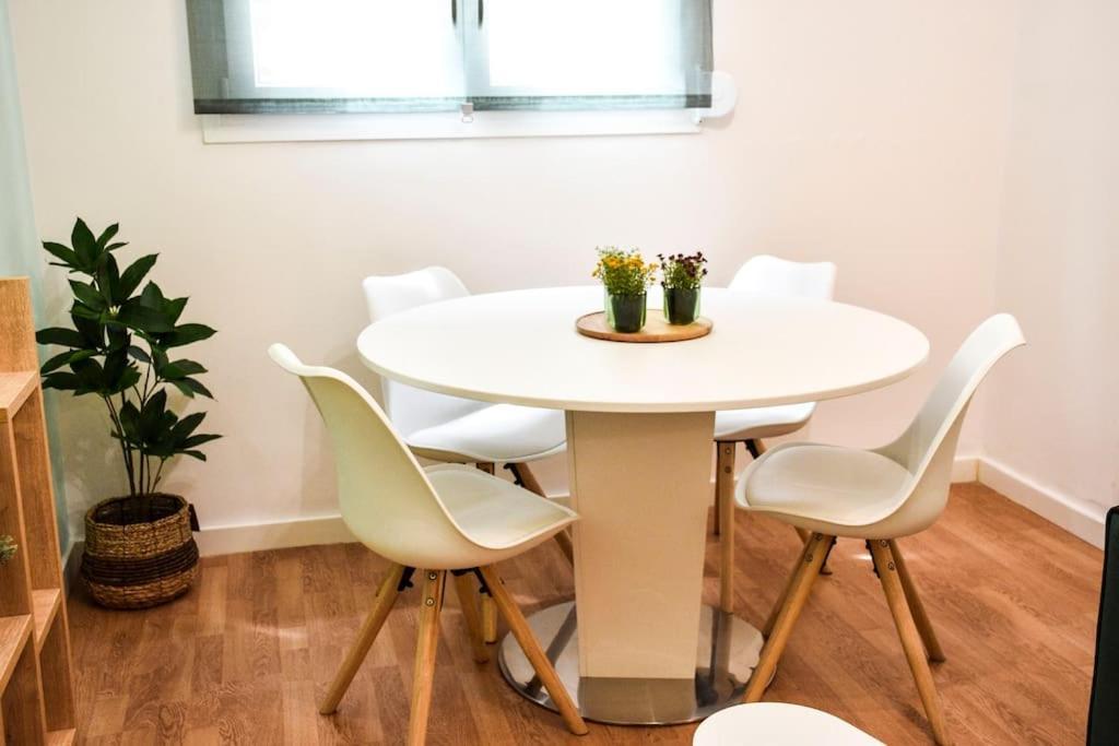 Newly Renovated-City Center Apartment Atenas Exterior foto